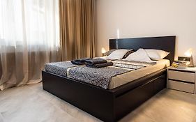 Top Central Supreme Apartment Next To Ndk